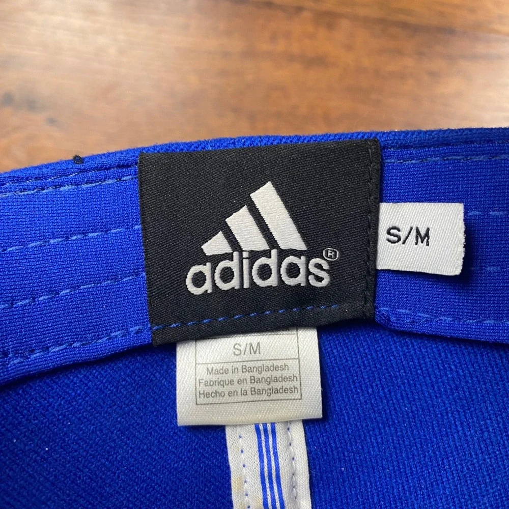 Adidas Grand Valley State Lakers GV Blue Black Flat Visor Flex Hat S/M TV51Z